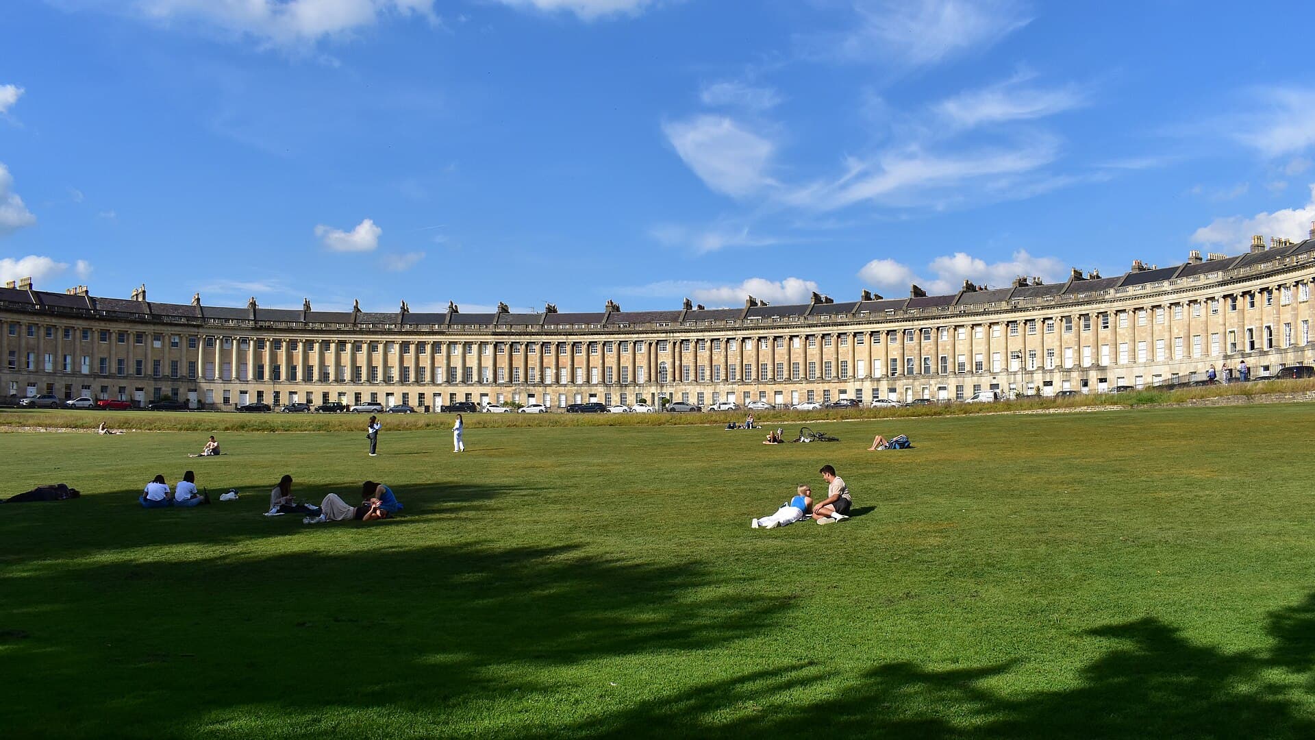 The Royal Crescent in Bath on a sunny day