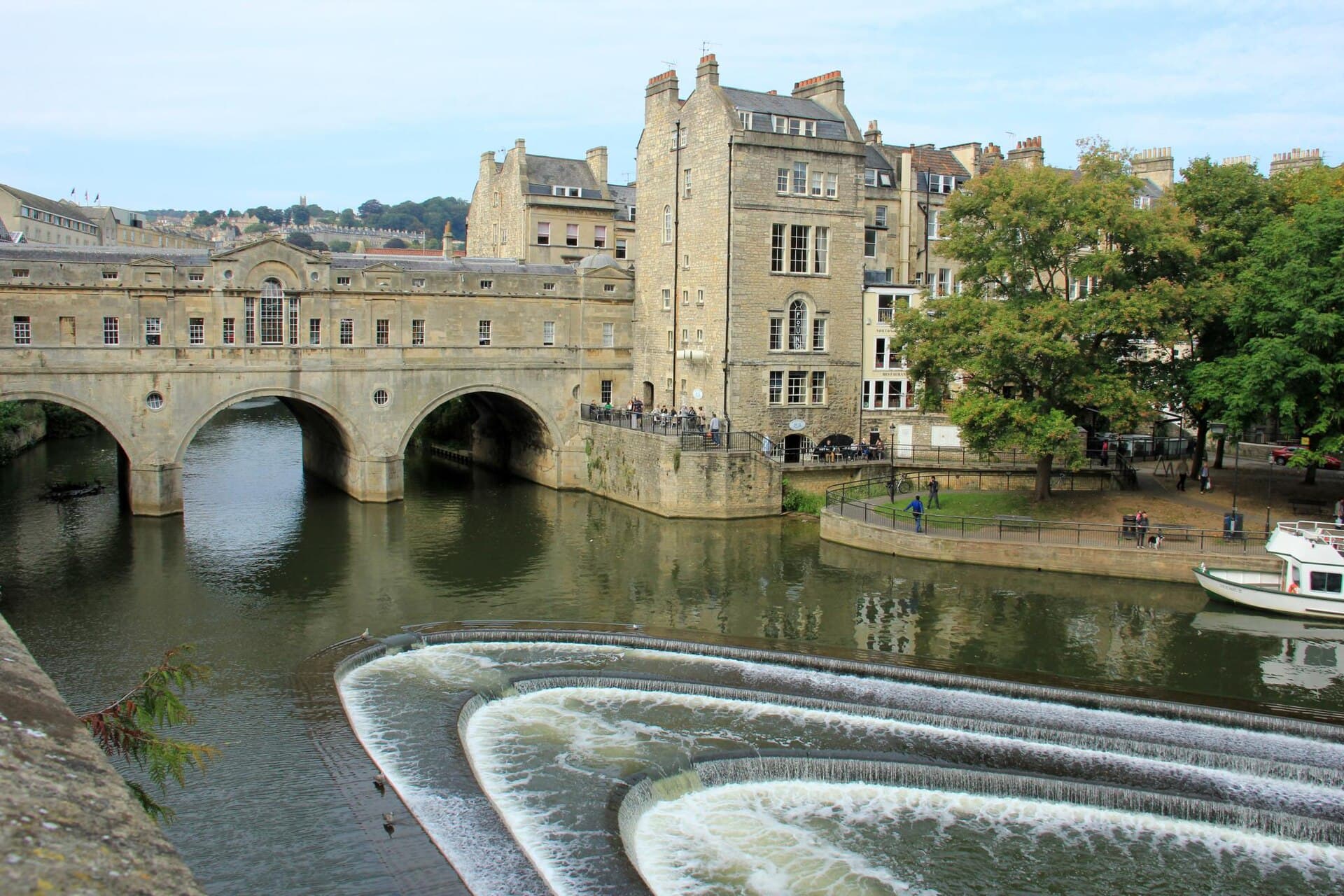 Pulteney Bridge and the weir on the River Avon in Bath